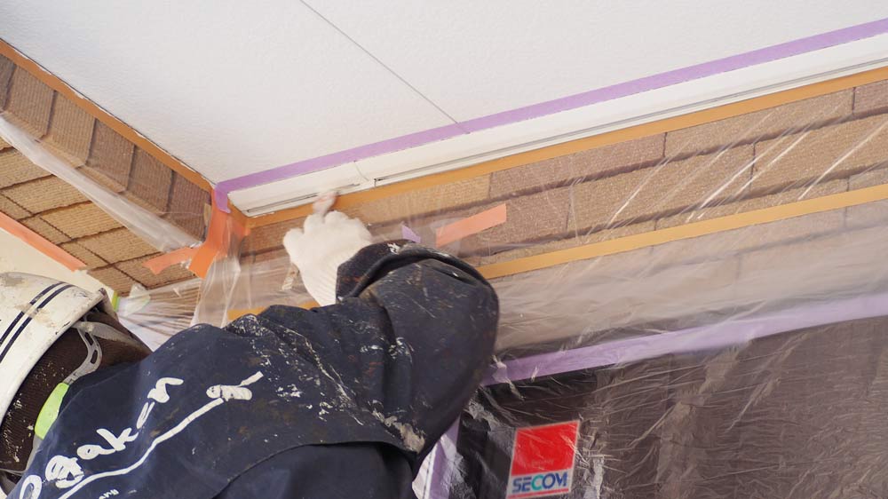 軒天の換気口塗装