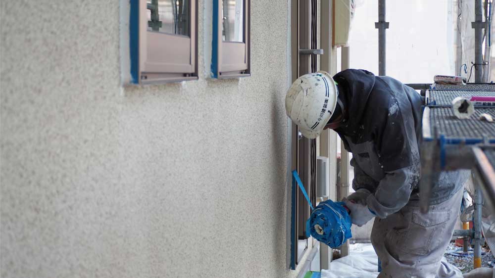 養生テープを取り外す